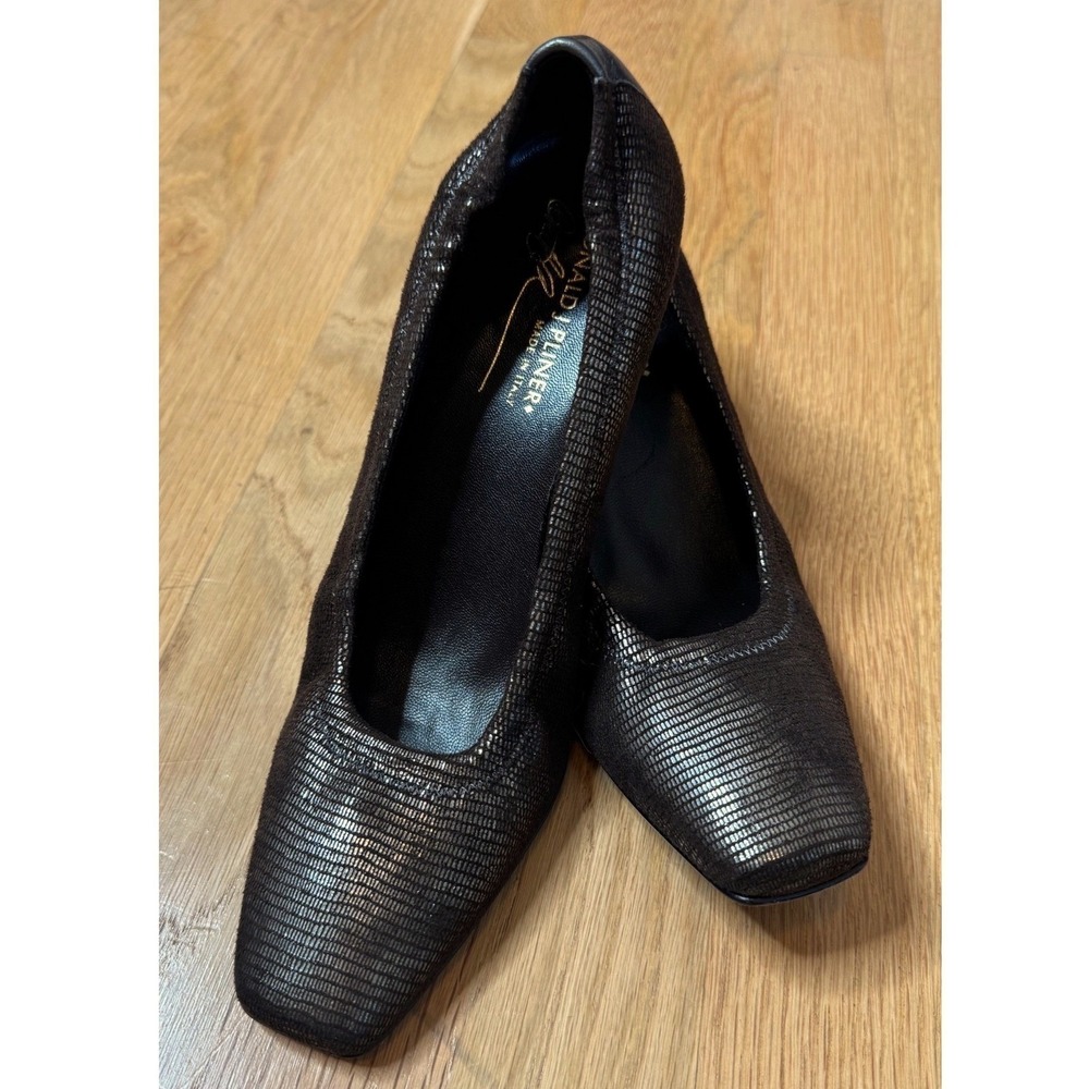 Donald Pliner Seana Metallic Lizard Kitten Heels - Picture 5 of 12